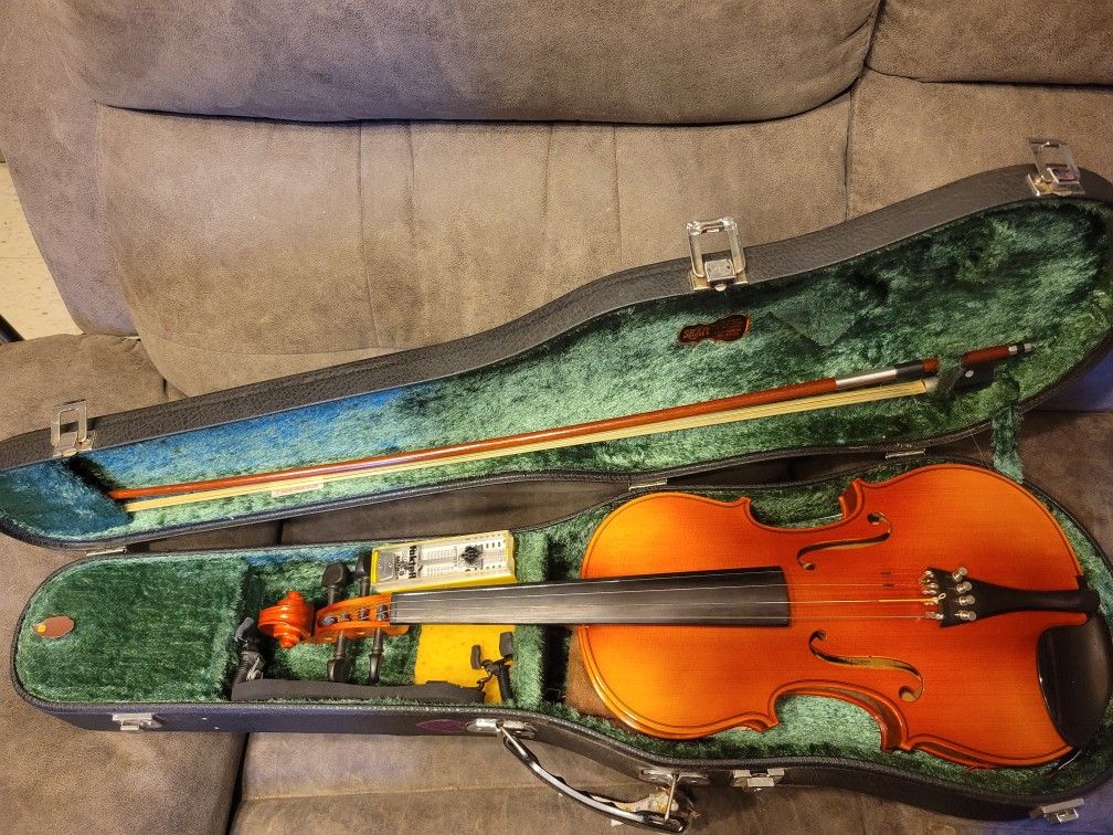 Suzuki Violin Nagoya No. 220 Size 4/4 Anno 1984 with Case & Extras