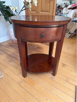 Pottery Barn solid wood nightstands (4x)