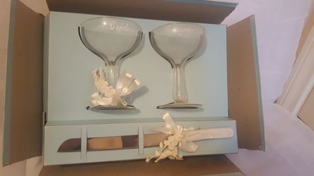 Bride and Groom Wedding Glasses