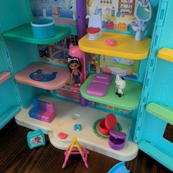 Gabby’s Dollhouse Purrfect Dollhouse with sound including Toy Figures, Furniture