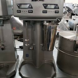 Waring WDM240TX Double Spindle Drink Mixer 