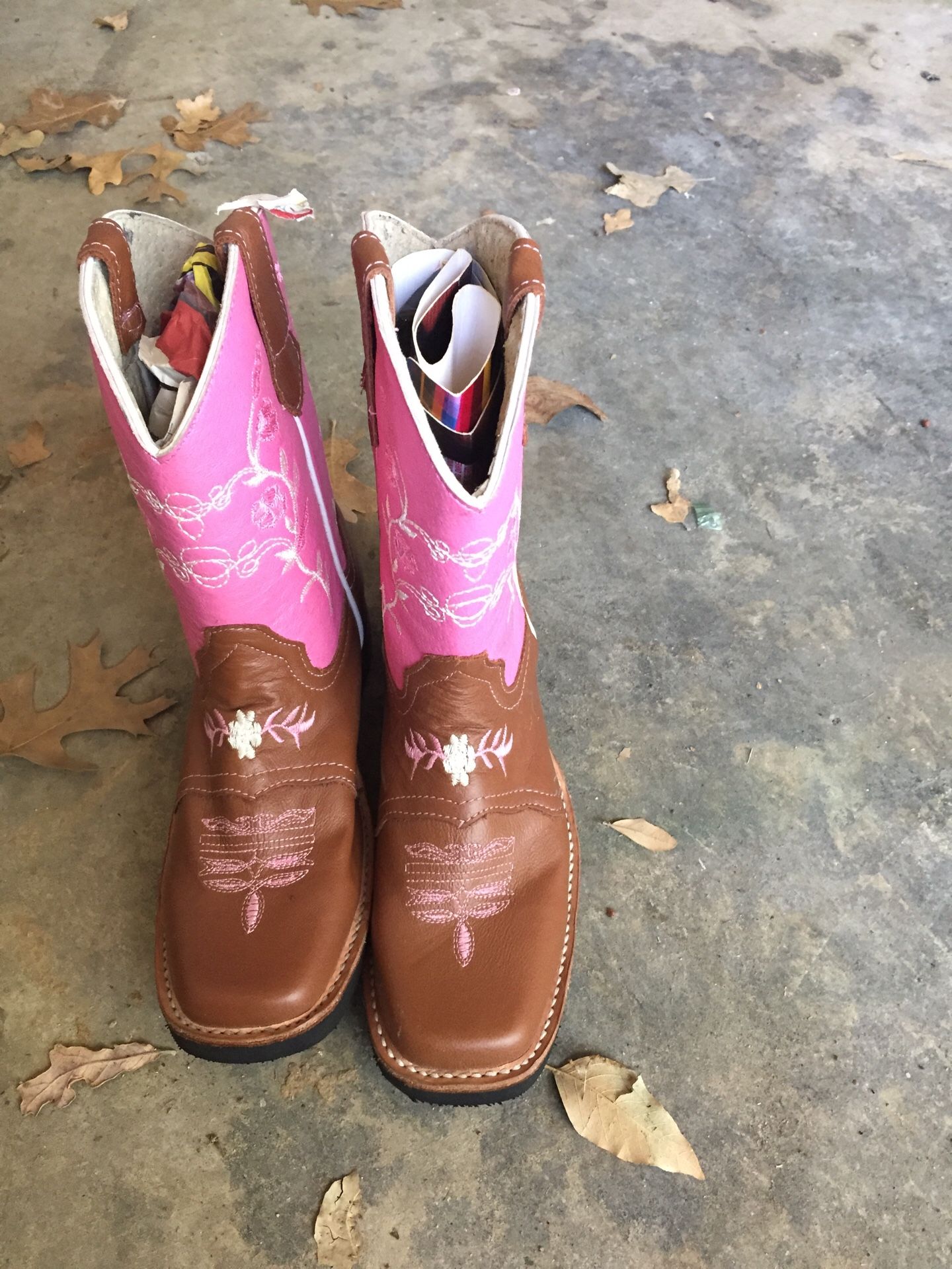 Girls boots