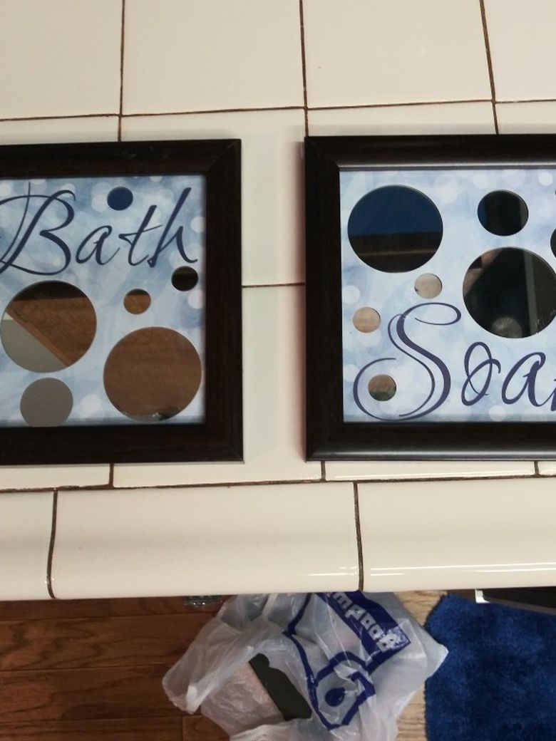 Set Of 2 Bathroom Pictures