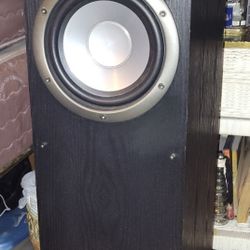 Klipsch Tower Speakers 100 Watts Very Well Kept And Lightly Used