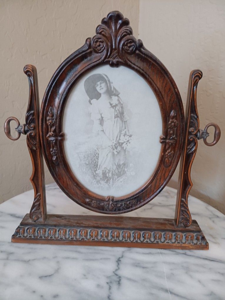 Vintage Look Swivel Picture Frame 