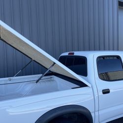 Snugtop Solid Tonneau Cover 