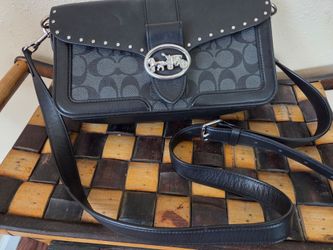 Coach authentic