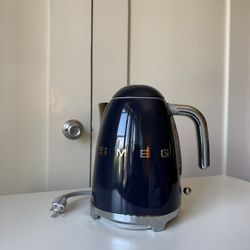 SMEG Kettle 