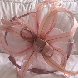 Fascinator tea party hat