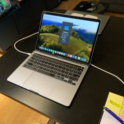 2020 13” Inch Macbook Pro  I7 16 Gb Of Ram 1 Tb Hard Drive Solid-State Perfect Condition