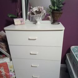 4 Drawer White Dresser 