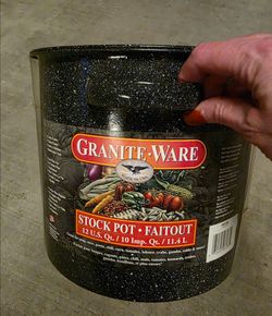 Brand New Cellophane Wrap Lidded Granite Ware 12-Quart Stock Pot with Lid – Black Speckled