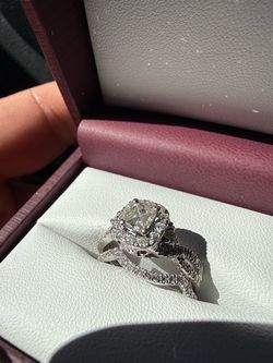 Engagement ring set new NEVER WORN!