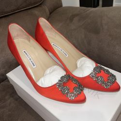 Manolo Blahnik Hangisi Bred Red Satin Pumps Heels 70 height 38.5 size great cond