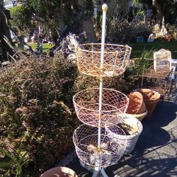 Cool Three Tiered Basket Garden Stand