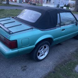 1992 Ford Mustang