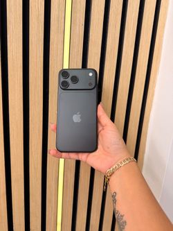 ¡Phone 18 Pro Max, 256gb, unlocked, (NO BOX)