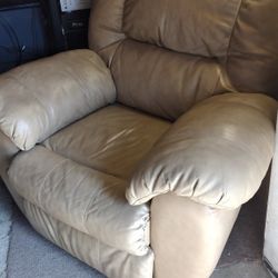 Leather Recliner Chair Very Good Condition