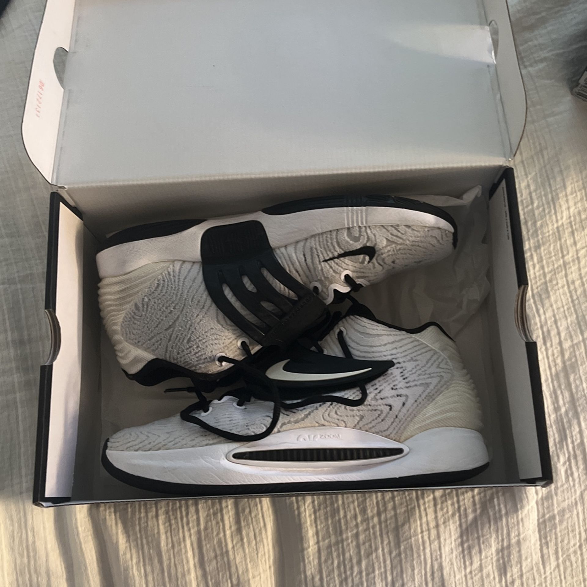 KD14 TB White Black