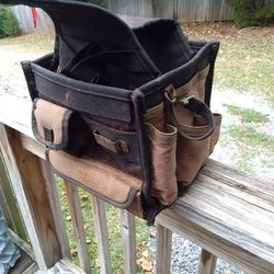 TOOL  BAG  PERFECT. SIZE. NOT TOO BIG AN HEAVY.  