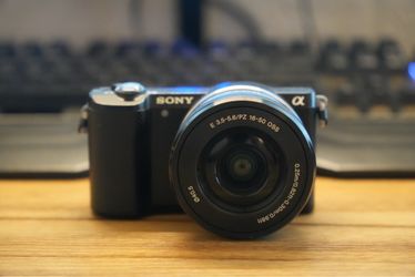 Sony A5000 with 16-50mm Lens