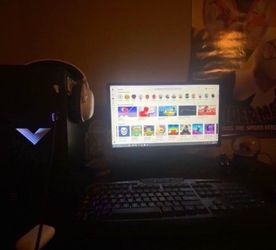 SUPER FAST GAMING PC AND MONITOR DUO