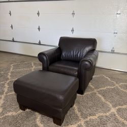 Chateau d’Ax Leather Chair & Ottoman – Excellent Condition