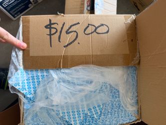 Box of restaurants towels