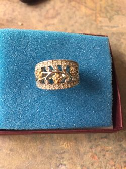 sz 6 ring- 18 k white gold plated