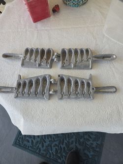 2  BANK TYPE. SINKER MOLDS