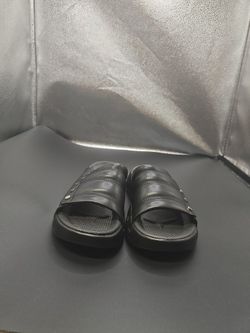 Cape Robbin sandals size 6