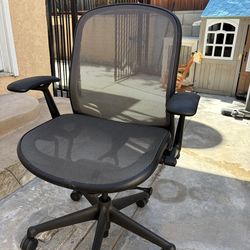 Desk chair