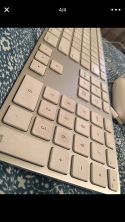 Apple keyboard iMac desktop