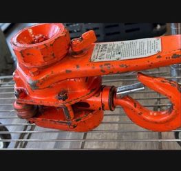 1 1/2 Ton Hoist