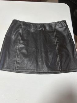 Black Faux Leather Mini Skirt – Contrast Stitching – Size S