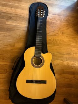 Lucero LC100CE/N Nylon String Acoustic Guitar with Gig Bag