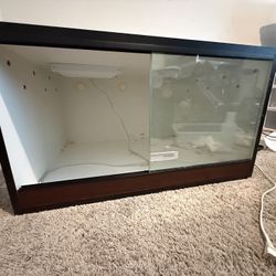 Reptile Enclosure With Heat And Light