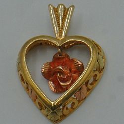 10KT TWO TONE HEART PENDANT WITH ROSE 3.2G MINT CONDITION