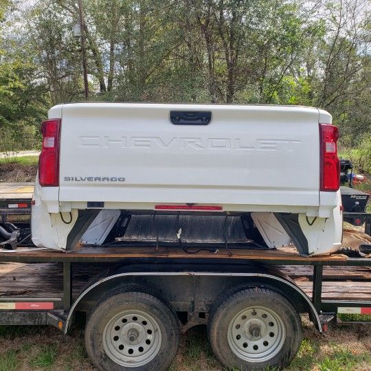 Chevy Silverado 2500, 3500 Dually Truck Bed 2023 fit 20-23