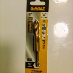 DeWalt Impact Ready Titanium Nitride Coated Drill Bit, With A Diameter Of 1/2 Inch (12.7mm) & A 1/4 Inch (6.4mm) Shank. Model Number DD5132