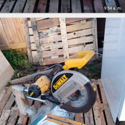 De Walt And Painting  Machine 