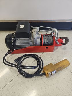 Central Machinery 1300lb Electric Hoist 120V, 60Hz, 1-1/2HP, 3400rpm  P818881-1
