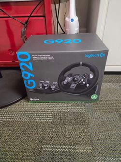 Logitech G920 Racing Wheel and Pedals