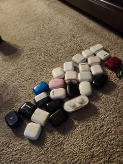 26 ear buds with 9 of them are apple