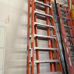 Werner Electro - Master Fiberglass Extension Trestle Ladder 17ft 7 Inch Reach