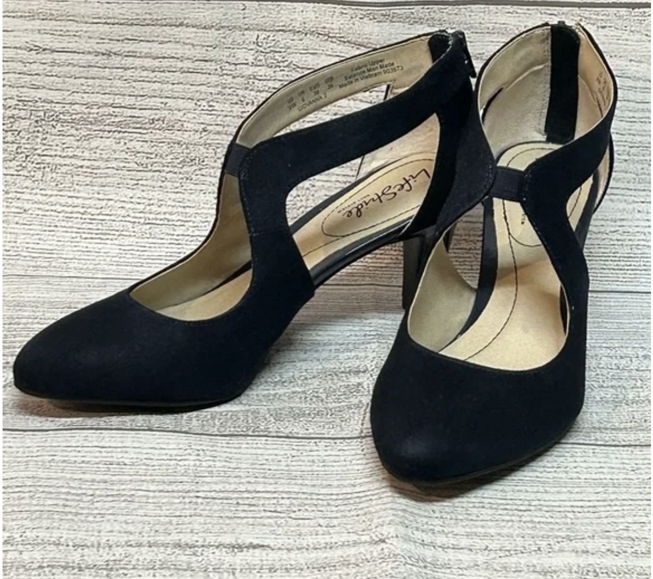 Lifestride Black closed-toe pump heel New Size 9M