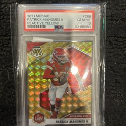 Patrick Mahomes, reactive, yellow, PSA 10