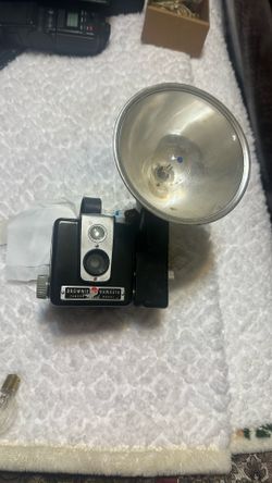 Vintage Kodak Brownie Hawkeye Camera With Flash