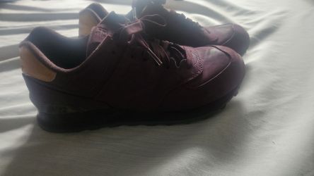 New Balance Low-Top Sneakers Burgundy