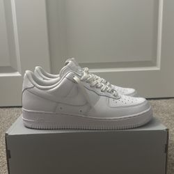 Air Force 1’s Kept Nice Size 10.5